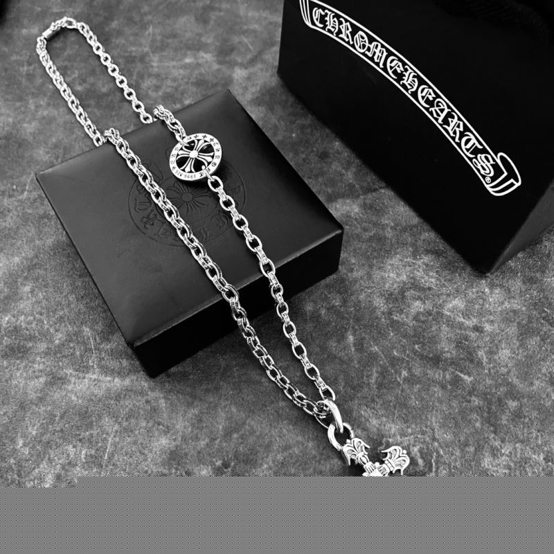 Ch**me He**ts necklaces
